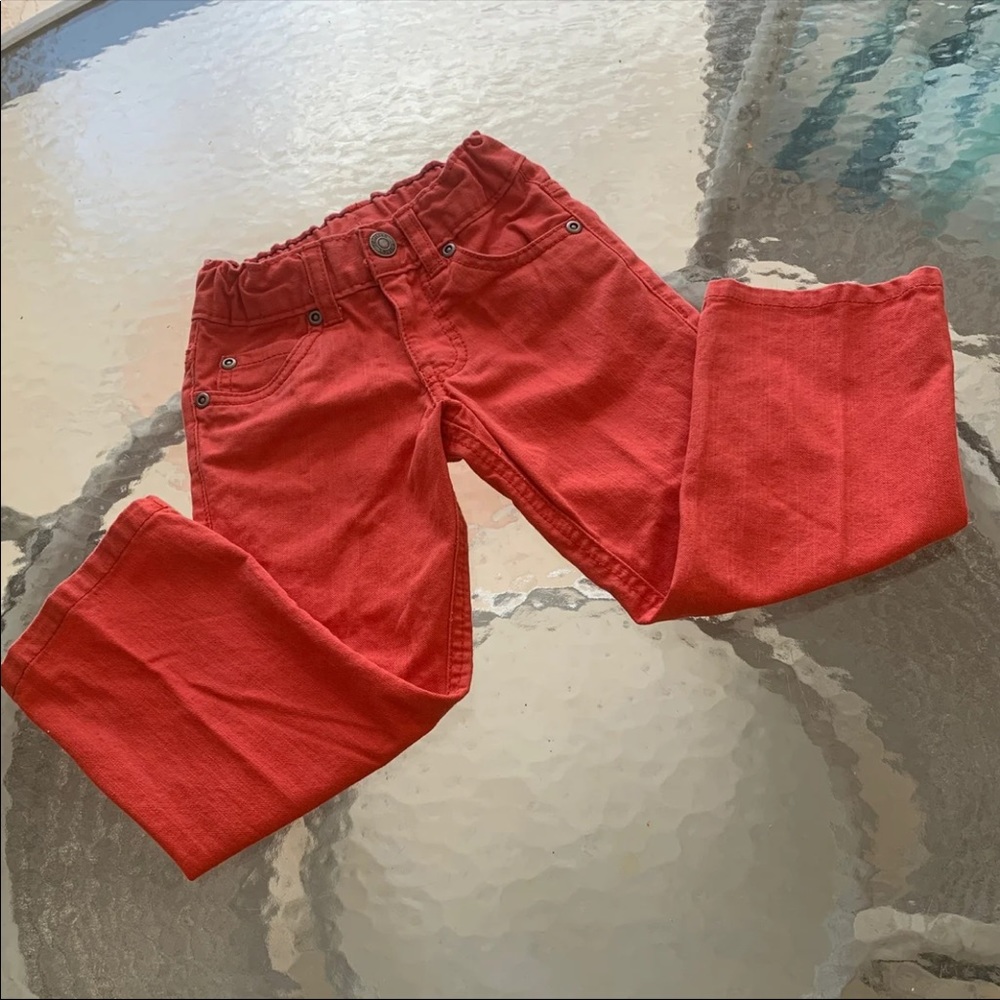 Carter's boys pants size 2T .❣️